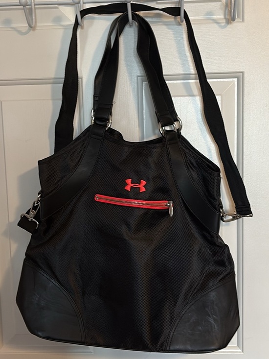 Under Armour Handbags - Under Armour Black Tote Bag with Red Accents. Great Gym bag